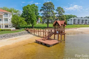 17919 Kings Point Dr, Cornelius, NC 28031 - Photo 37