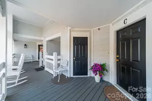 17919 Kings Point Dr, Cornelius, NC 28031 - Photo 3