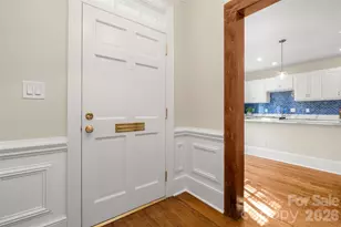 153 Perrin Pl, Charlotte, NC 28207 - Photo 3