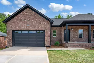 906 4th St NE, Conover, NC 28613 - Photo 3