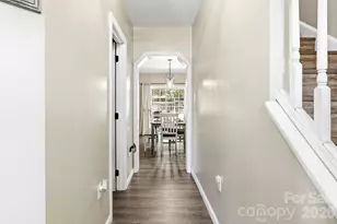 10 Country Rd, Hendersonville, NC 28791 - Photo 11
