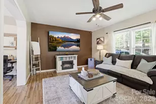 10 Country Rd, Hendersonville, NC 28791 - Photo 3