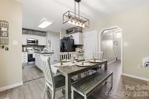 10 Country Rd, Hendersonville, NC 28791 - Photo 5