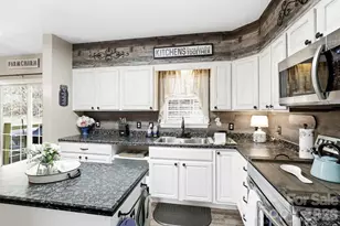 10 Country Rd, Hendersonville, NC 28791 - Photo 7