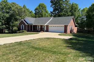 106 Olano Ln, Statesville, NC 28677 - Photo 5