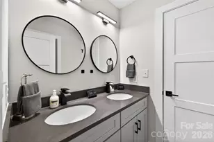 1933 St Mark St, Charlotte, NC 28216 - Photo 23