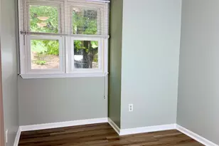 8 Creekside Ln, Asheville, NC 28803 - Photo 3