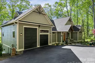 199 Garnet Wy, Hendersonville, NC 28791 - Photo 1