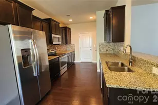 508 Knothole Ln, Charlotte, NC 28214 - Photo 5