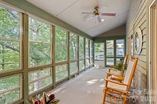 128 Forest View Dr, Flat Rock, NC 28731 - Photo 19