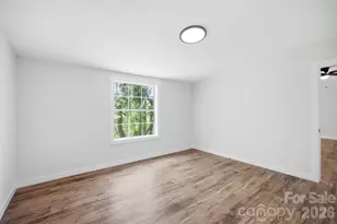 39 Upper Moffitt Rd, Asheville, NC 28805 - Photo 9
