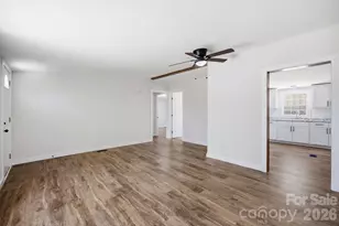 39 Upper Moffitt Rd, Asheville, NC 28805 - Photo 5