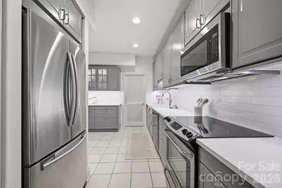 2440 Selwyn Avenue #B, Charlotte, NC 28209 - Photo 15