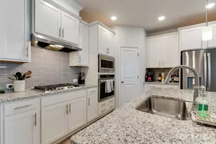 3329 Ada Ml Aly, Charlotte, NC 28205 - Photo 17