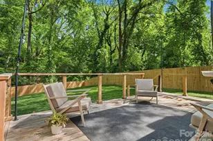 1611 E Barden Rd, Charlotte, NC 28226 - Photo 23