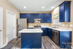 128 Autumn Falls Dr, Lake Wylie, SC 29710 - Photo 11