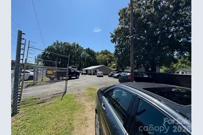 2225 W Sugar Creek Road, Charlotte, NC 28262 - Photo 5