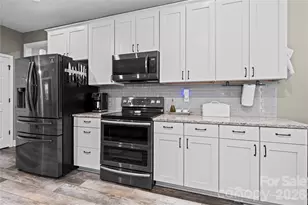 473 Evergreen Rd, Clover, SC 29710 - Photo 3