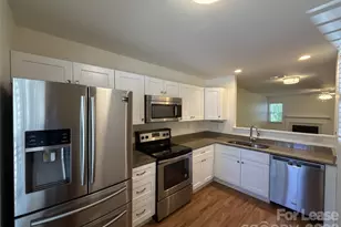 639 Mountainwater Dr, Charlotte, NC 28262 - Photo 3