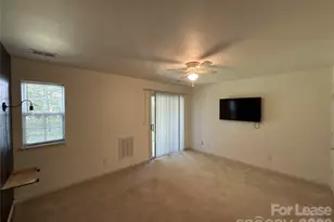 639 Mountainwater Dr, Charlotte, NC 28262 - Photo 9