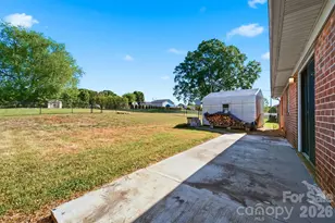 184 Edgegreen Ct, Taylorsville, NC 28681 - Photo 37