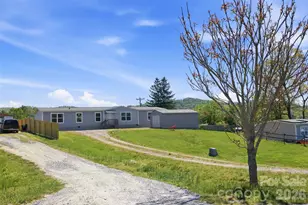123 Big Oak Rd, Hendersonville, NC 28792 - Photo 3