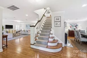 2927 Somerset Dr, Charlotte, NC 28209 - Photo 5