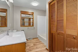 17 W Farley St, Waynesville, NC 28786 - Photo 15