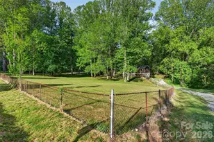 404 Ciccone Dr, Hendersonville, NC 28791 - Photo 41