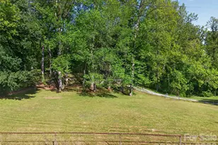 404 Ciccone Dr, Hendersonville, NC 28791 - Photo 45