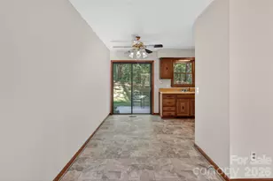404 Ciccone Dr, Hendersonville, NC 28791 - Photo 15