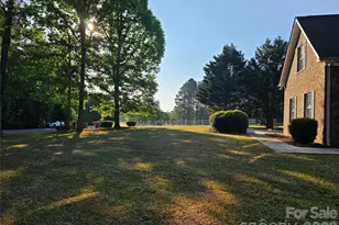 2843 Lakeshore Dr, Chester, SC 29706 - Photo 15