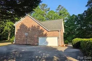 2843 Lakeshore Dr, Chester, SC 29706 - Photo 7