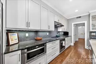 202 Perrin Pl, Charlotte, NC 28207 - Photo 19