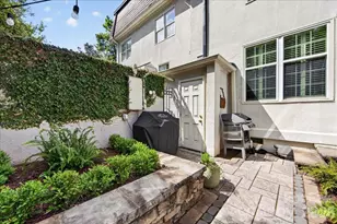 202 Perrin Pl, Charlotte, NC 28207 - Photo 35