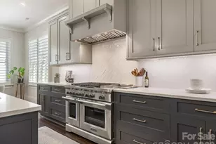 1117 Churchill Commons Dr, Charlotte, NC 28211 - Photo 13