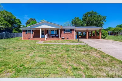 2984 Lutz Boulevard, Newton, NC 28658 - Photo 1