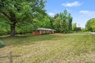 371 Sharon School Rd, Statesville, NC 28677 - Photo 5