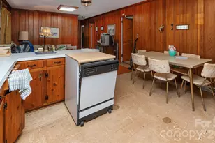 3008 Oakwood Dr, Charlotte, NC 28269 - Photo 5