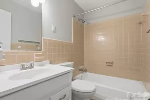 7401 Woodstream Dr, Charlotte, NC 28210 - Photo 19