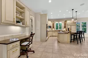 7510 Seton House Ln, Charlotte, NC 28277 - Photo 13