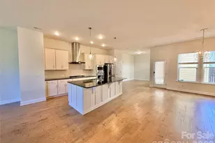 10038 Wayfair Meadow Ct, Charlotte, NC 28277 - Photo 11
