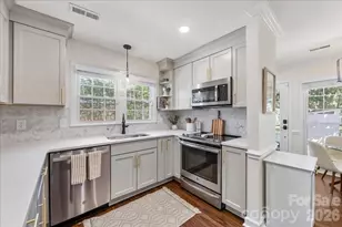 6917 Candlewyck Ln, Charlotte, NC 28226 - Photo 17