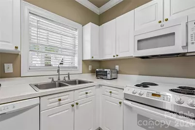 8923 Meadow Vista Road, Charlotte, NC 28213 - Photo 7