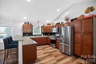 75 N Sunset Ridge Dr, Etowah, NC 28729 - Photo 7