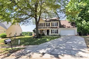 9715 Castle Terrace Ct, Charlotte, NC 28215 - Photo 3