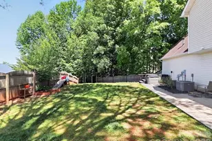 9715 Castle Terrace Ct, Charlotte, NC 28215 - Photo 37