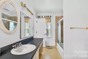 1511 Ormsby Ct, Charlotte, NC 28211 - Photo 35
