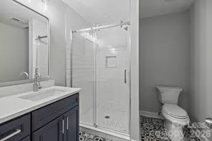 1853 Lakedell Dr, Charlotte, NC 28215 - Photo 13