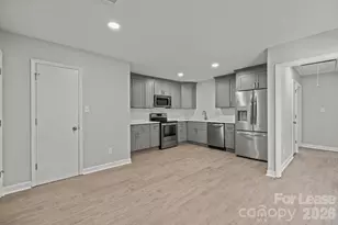 1853 Lakedell Dr, Charlotte, NC 28215 - Photo 9